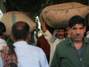 Spice porters in the bazaar