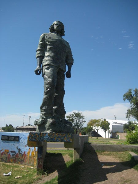 Che Guevara statue