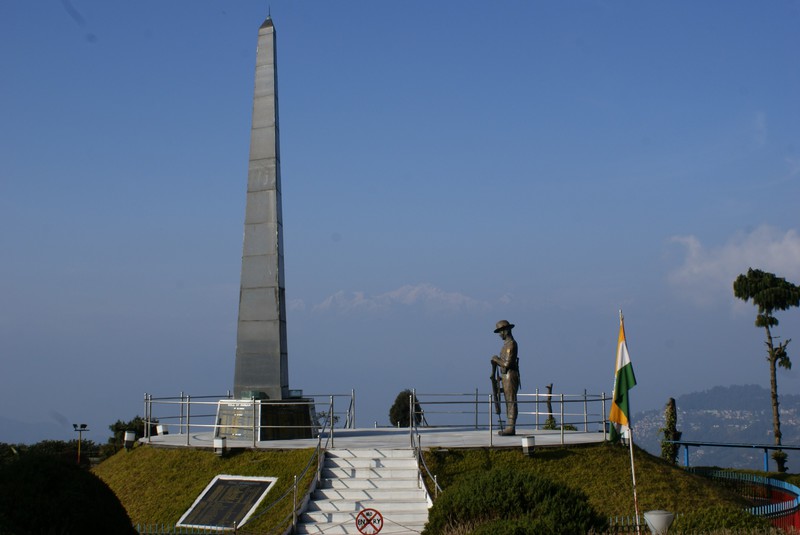 Batasia Loop - War memorial