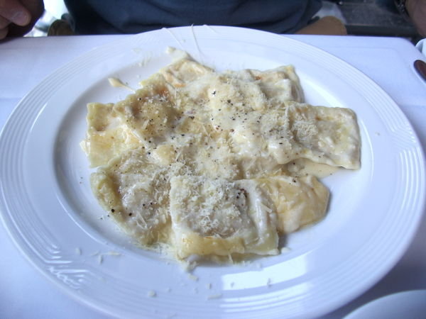 parsmesan ricotta gruyere ravioli