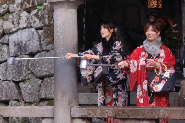 kimono spotting 1