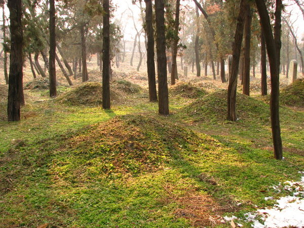 Burial Mounds, Confucius Cemetary