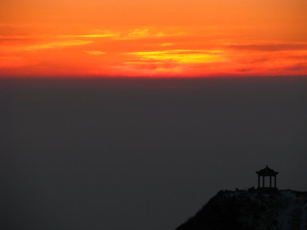 Sunset on the summit of Tai Shan