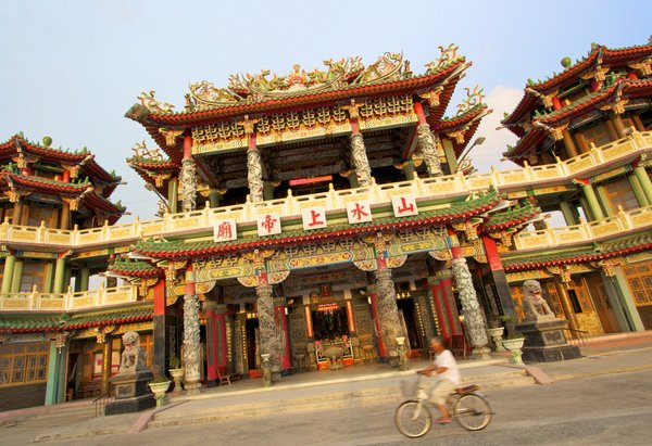 Temple at Shanshui Beach