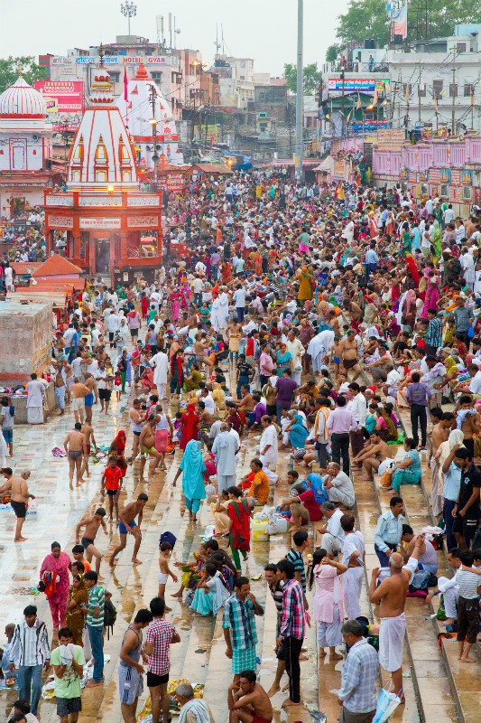 Mass Bathing in the Ganges
