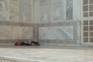 Sleepers at Taj Mahal