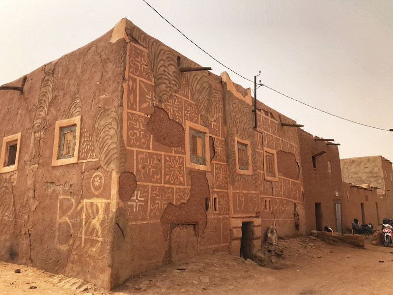 Building art in Agadez