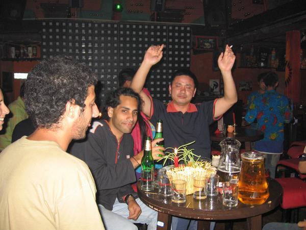 Yaniv Partying with drunken chinese in Dali