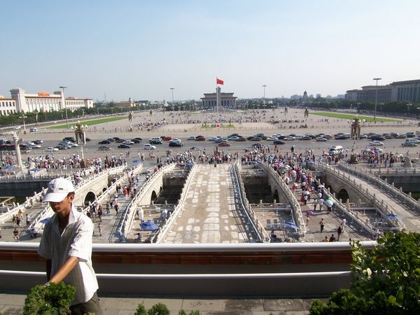 The expanse of Tian'anmen Square, largest inner-city-square in the world.