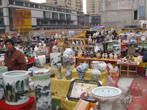 Open Air Porcelain Market in Taizhou