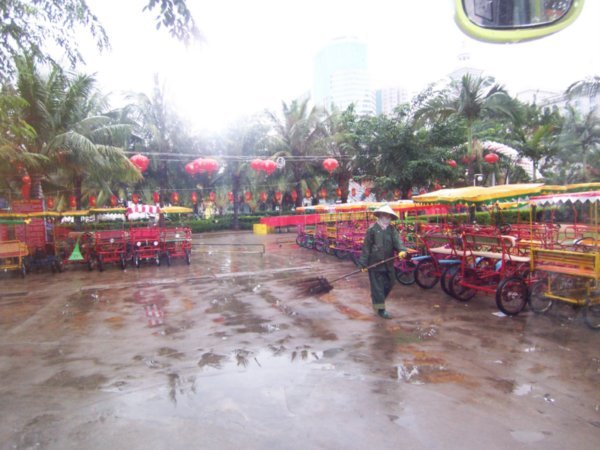 The rain keeps the visitors in their hotels.