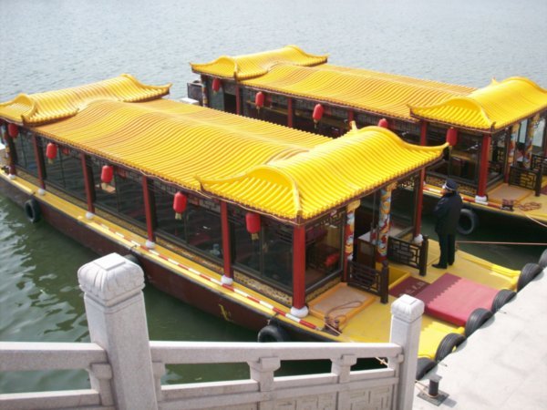 Barges will sail the rivers and canals, and provide romantic dinners for the visitors to Taizhou.