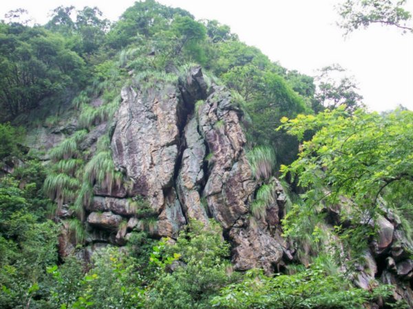 The geological formation of Lu Shan mountains.