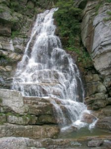 Waterfalls can be seen everywhere. 