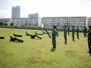 The PLA unit leaders perform "their" skills. Photo #4