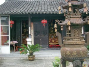 Discovering the smallest Buddhist Temple of Taizhou, Photo #3