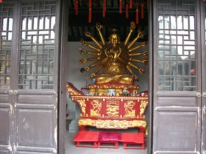 Discovering the smallest Buddhist Temple of Taizhou, Photo #5