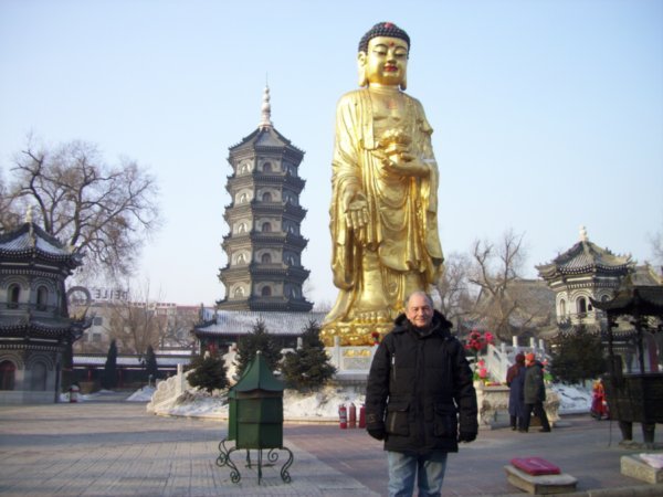 The Jile Si (temple) of Harbin has an active Buddhist community.