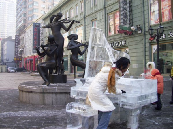 The Pedestrian Mall in Harbin is the longest in China. Photo #9