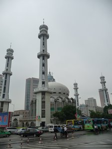 LANZHOU, GANSU; PHOTO 2: Modern Mosque in the center of Lanzhou, Gansu