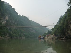 One way to cross the lower Yangtze River