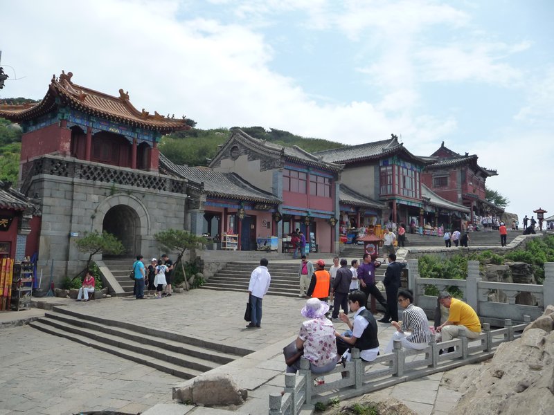 Tian Jie (Heaven Street) provides opportunities for rest and food and souvenirs.