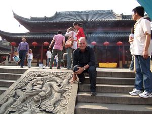 NANJING; TAKING REST AT CONFUCIUS TEMPLE