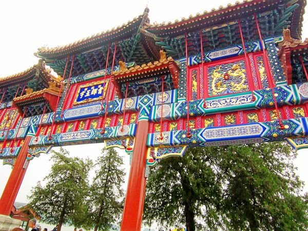 Decorative Gate (Pailou)