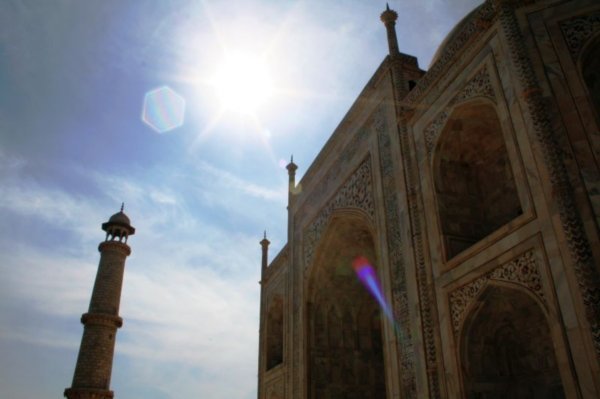 Le Taj Mahal Medames et Monsieurs