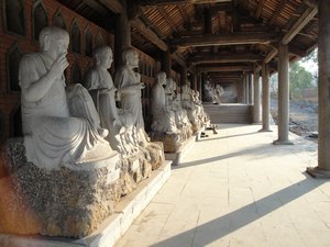 Ninh Binh, Bai dinh temple4