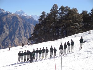 Auli - army ski