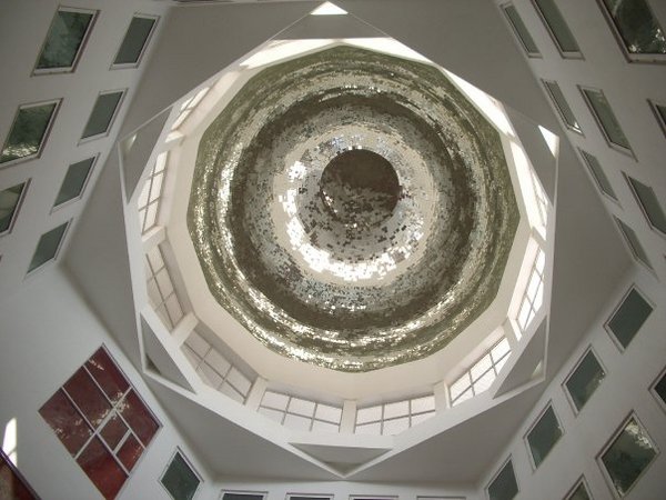 looking at the Amazing roof above the Beautiful Space in centre of the Hospital