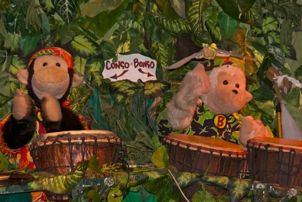 drumming monkeys