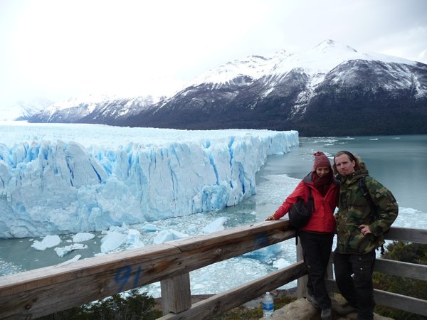 Yes, we posed in front of the glacier :D