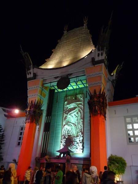 the chinese theater