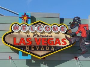the famous Vegas sign
