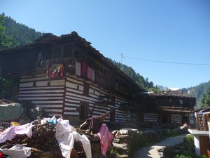 Typical home of Manali