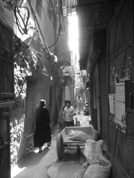 narrow street..the heart of old Delhi