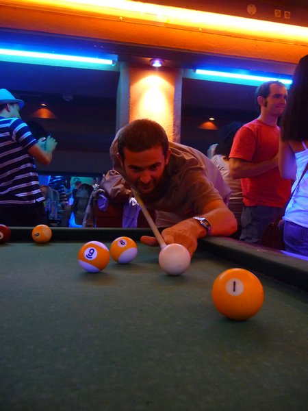 Antoine, sniper on the pool table