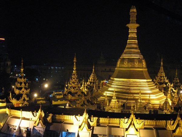 Sule Pagoda, right next to our guesthouse in Yangon