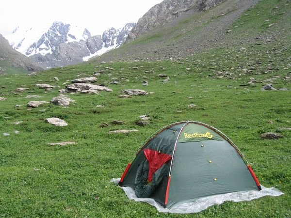 Camping at the foot of the Teleti Pass