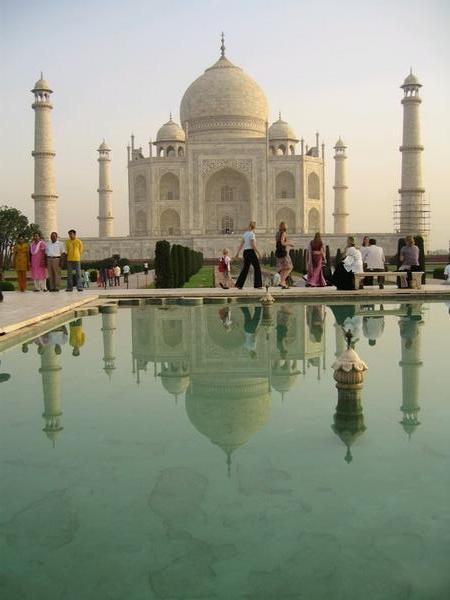 A similar, 'reflective' photo but at a pool closer to the Taj