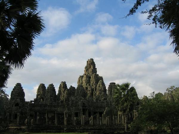 A different angle on the Bayon