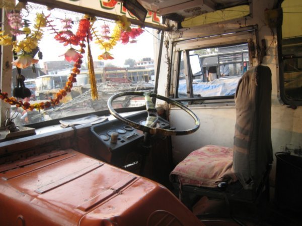 Autobús del trayecto Jhansi-Orchha