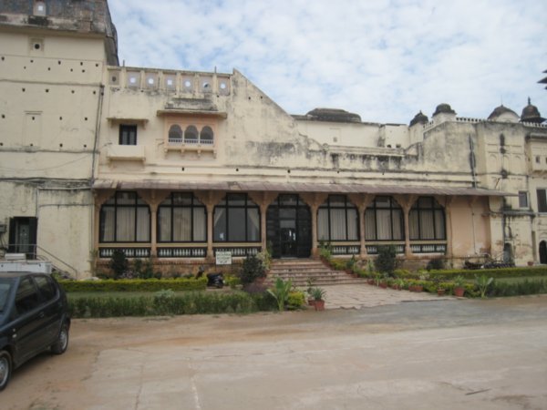 Sheesh Mahal Hotel