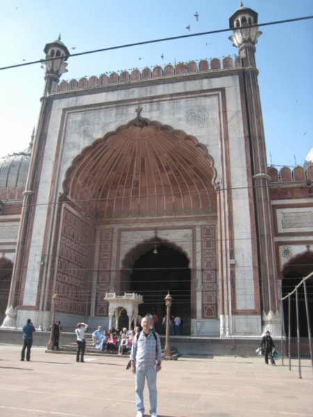En el patio interior de Jama Masjid