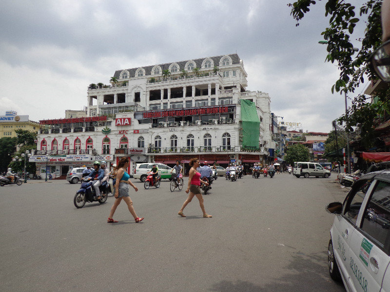 The most difficult junction to cross in Hanoi