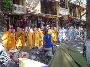 A Buddhist funeral in the middle of the street