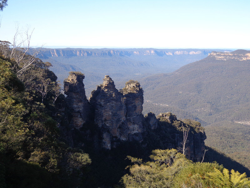 The three sisters in the blue mountains