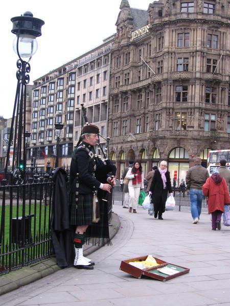 The obligatory bagpipe photo
